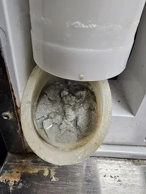 Dirty ice machine